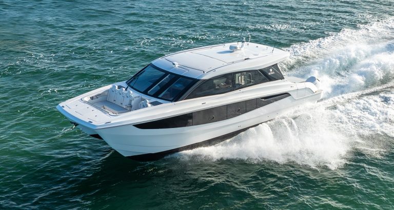 aquila-power-catamarans-46-coupe