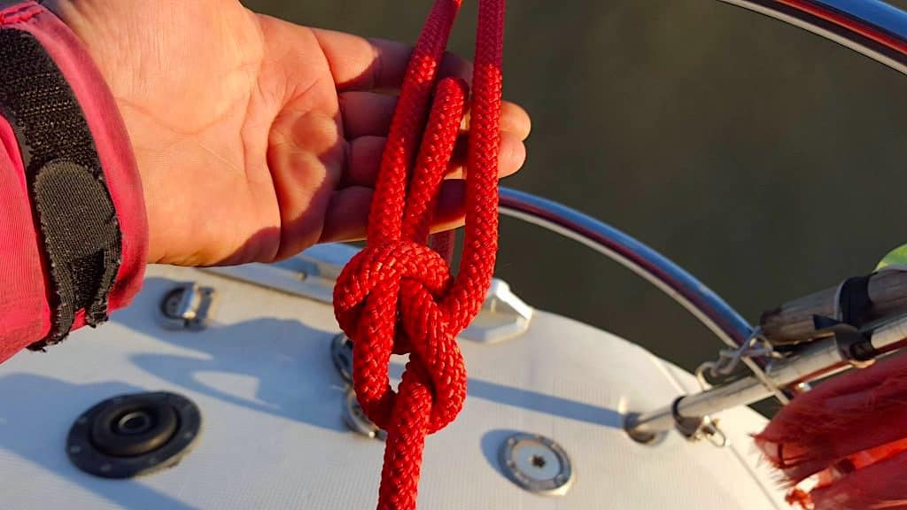 knots on a boat - bowline knot knots on a boat - bowline knot