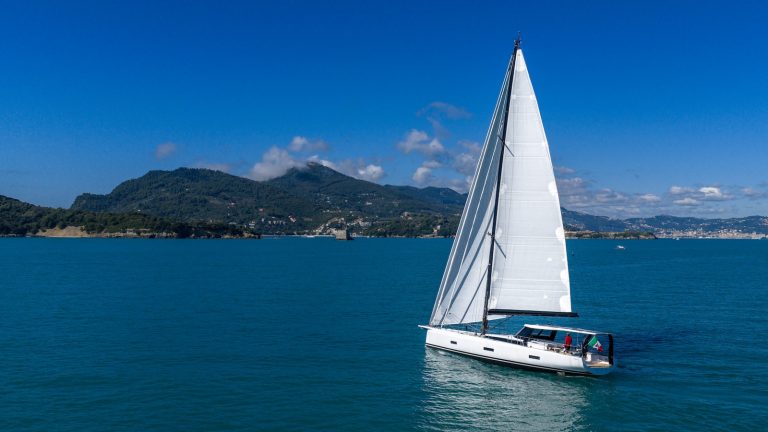 PHOTO ICE 64 EXPLORER