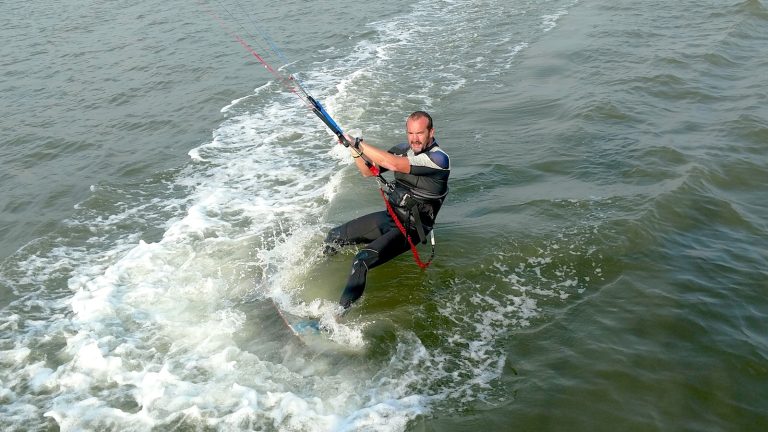 Oleksii Popov - De la couverture des idées de rivage au commerce riverain reproductible